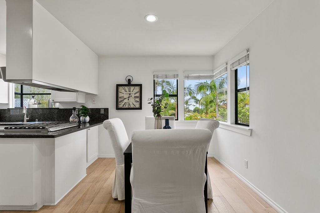 211 W Paseo De Cristobal