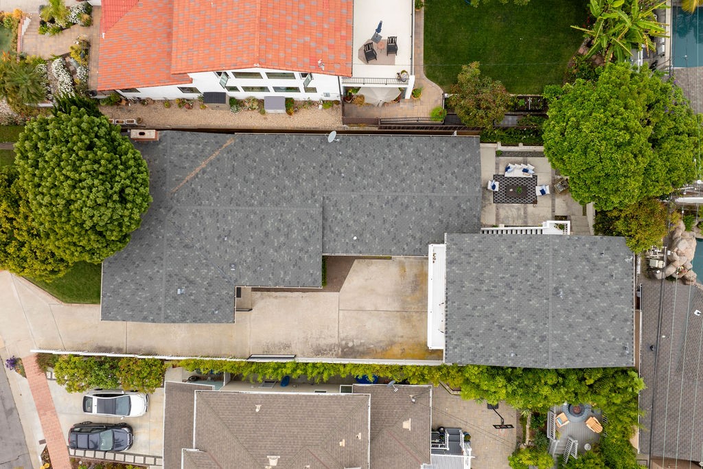 211 W Paseo De Cristobal