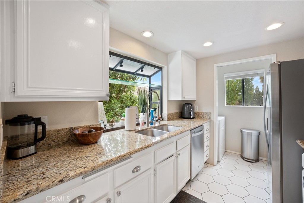 31 Hollyhock Lane 232