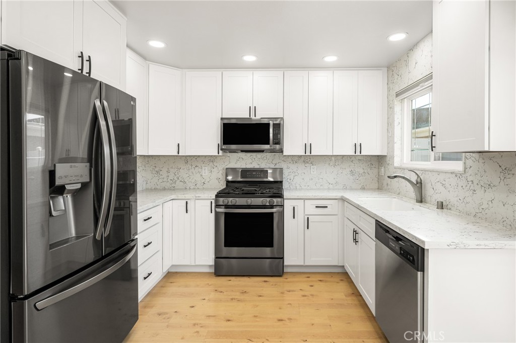 660 S Glassell Street 79