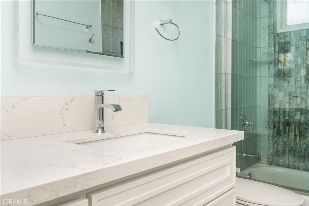 660 S Glassell Street 79