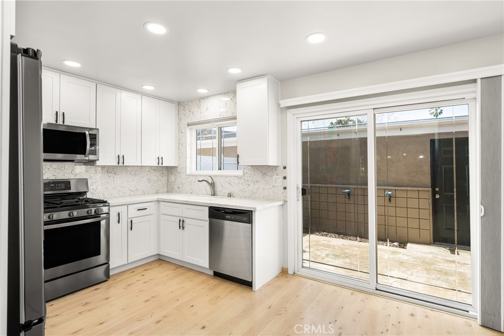 660 S Glassell Street 79