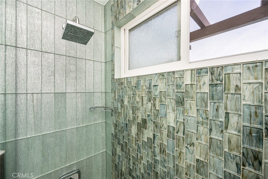 660 S Glassell Street 79