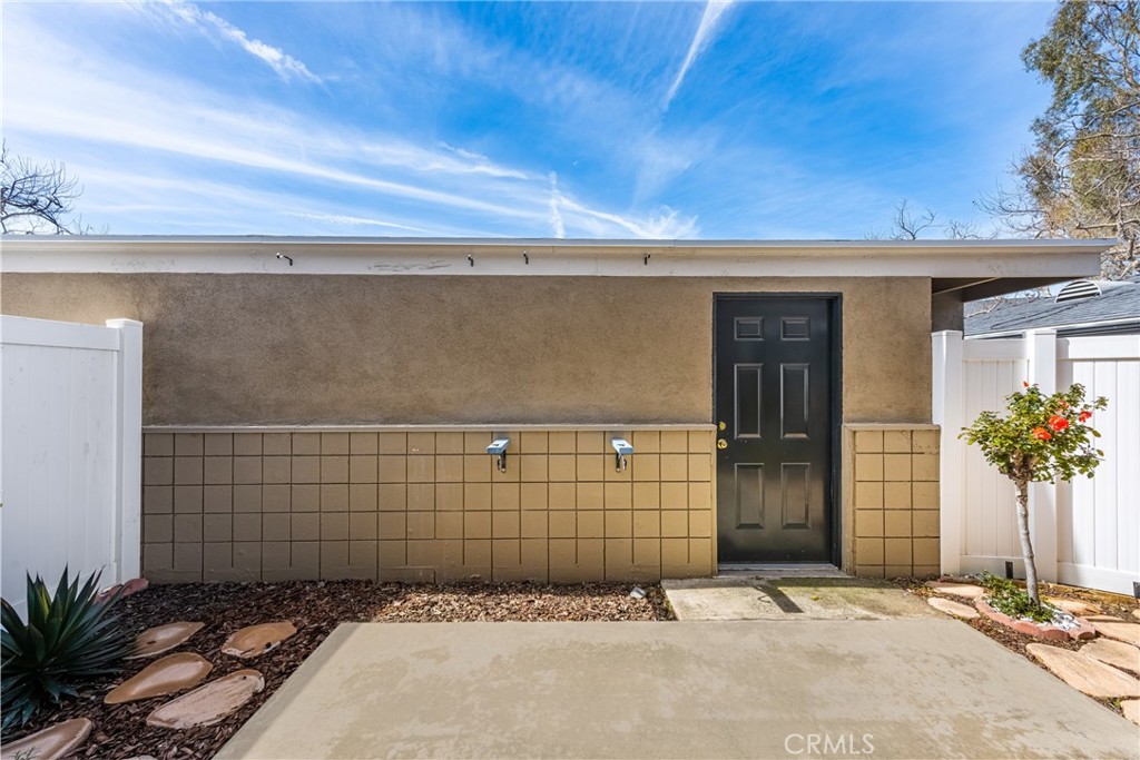 660 S Glassell Street 79