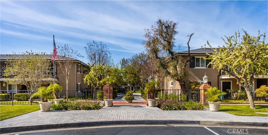 660 S Glassell Street 79