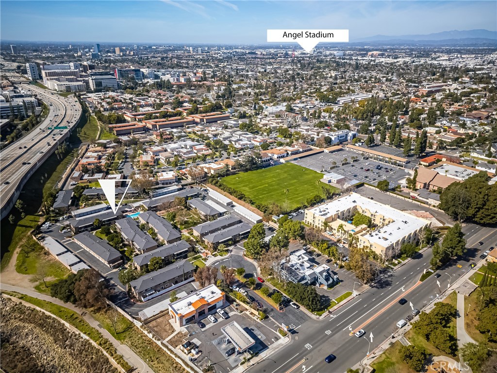 660 S Glassell Street 79