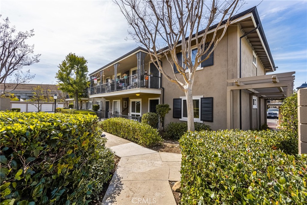 660 S Glassell Street 79