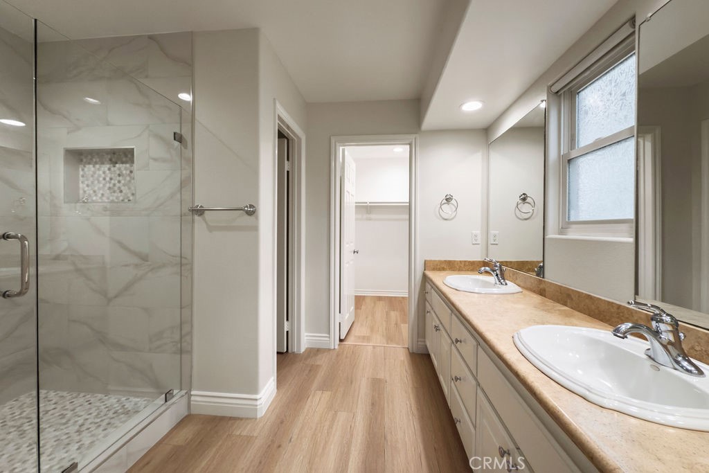 33912 Violet Lantern Street A