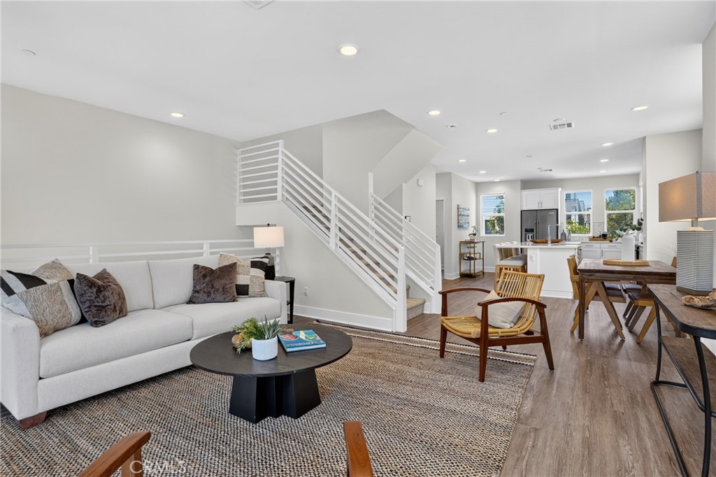 1678 Topanga