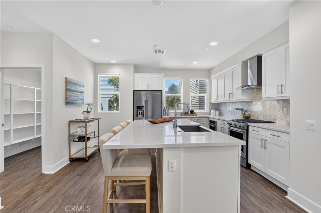 1678 Topanga
