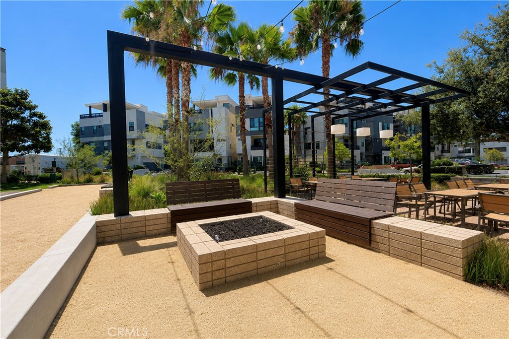1678 Topanga