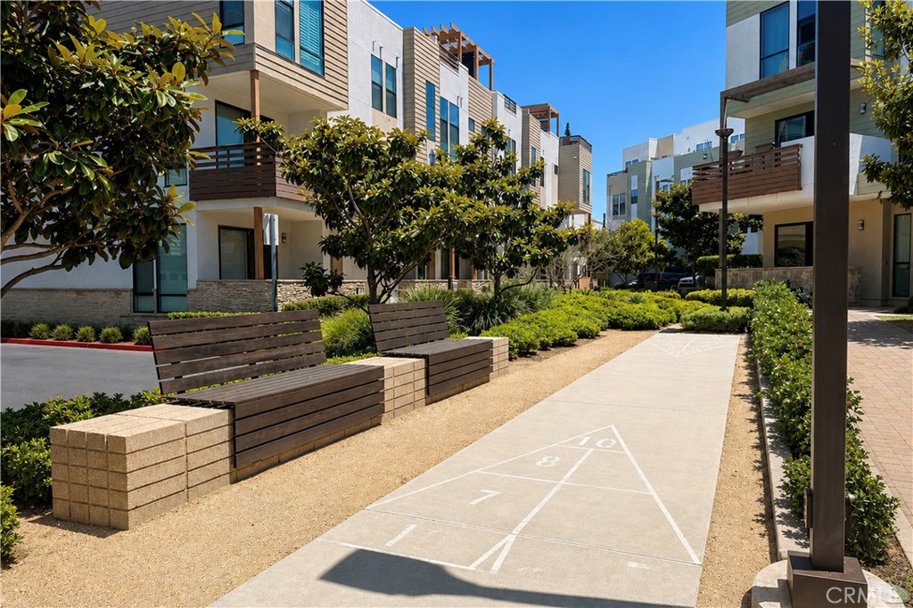 1678 Topanga
