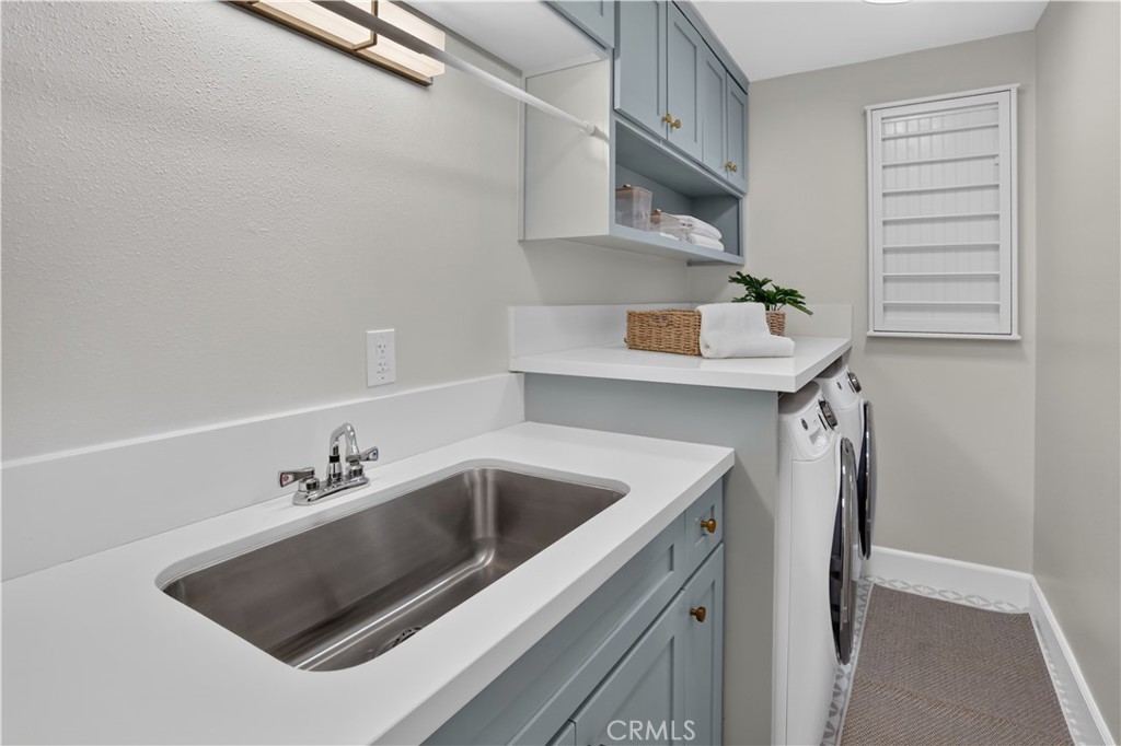 1603 Sea Horse Circle