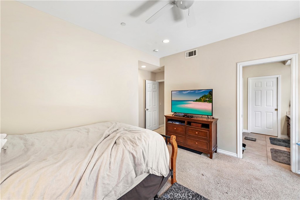 33912 Violet Lantern Street