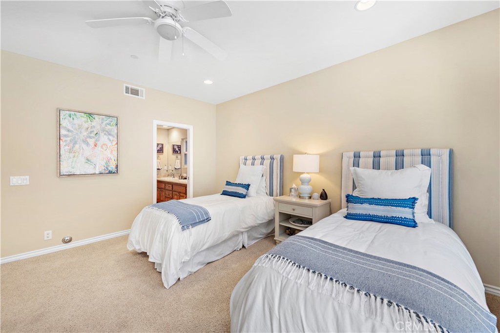 33912 Violet Lantern Street