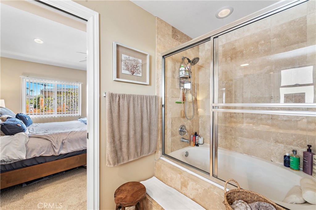 33912 Violet Lantern Street