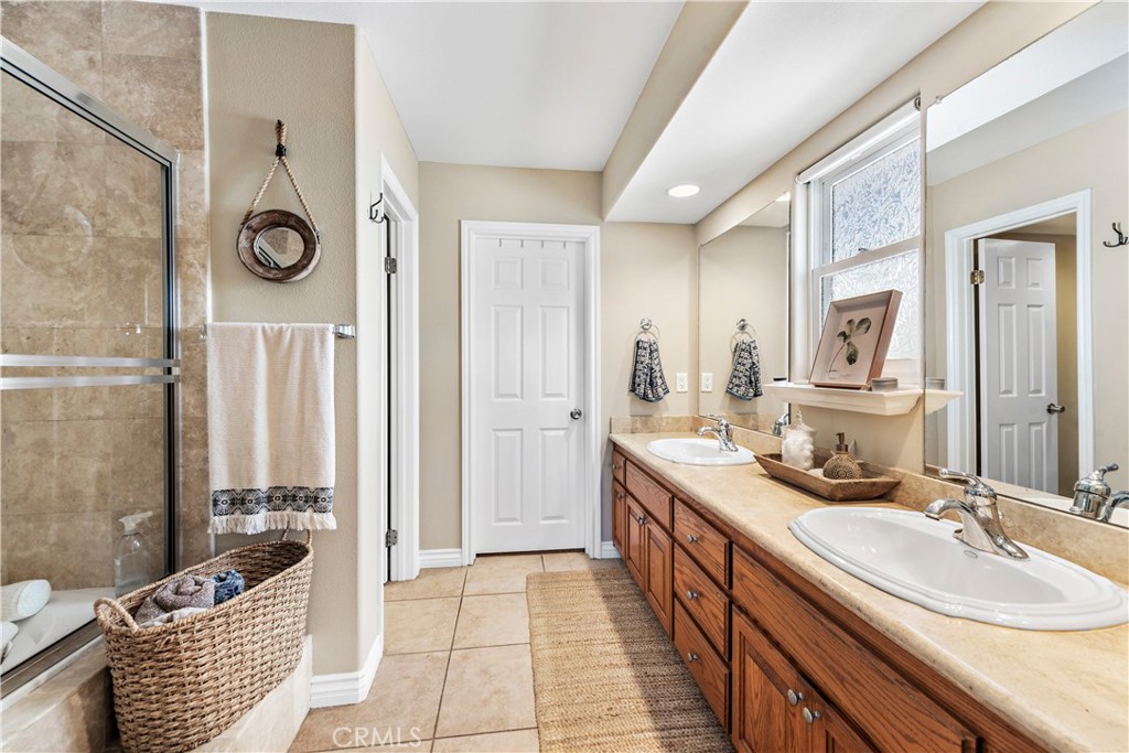 33912 Violet Lantern Street