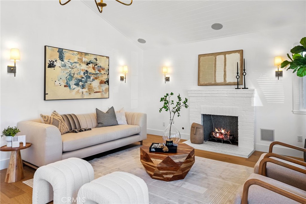 211 Monte Vista Avenue