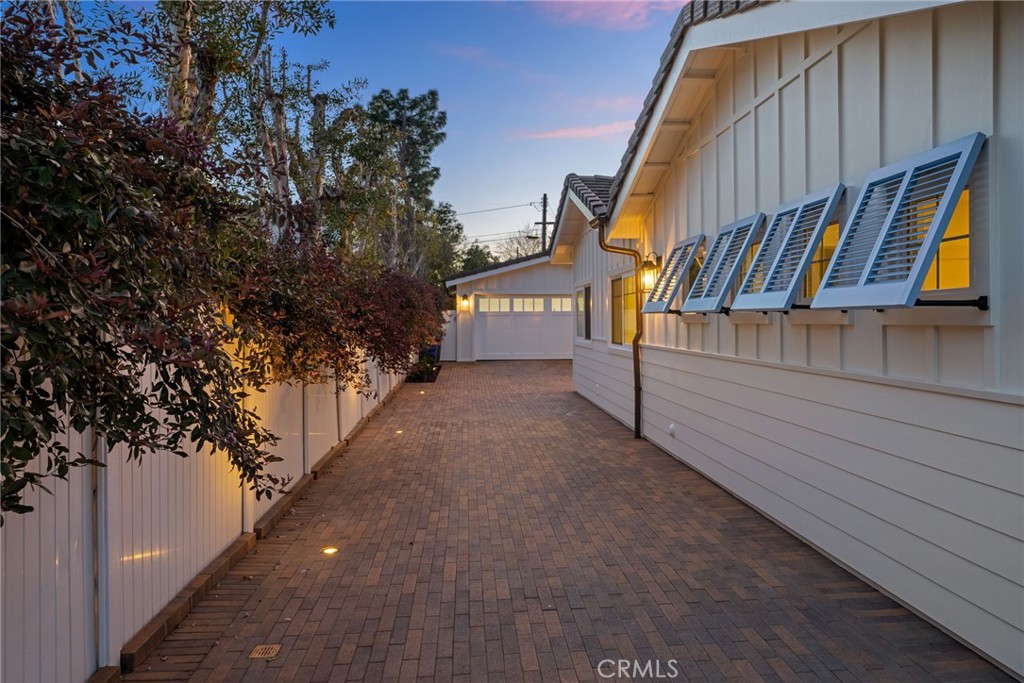 211 Monte Vista Avenue