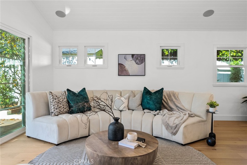 211 Monte Vista Avenue