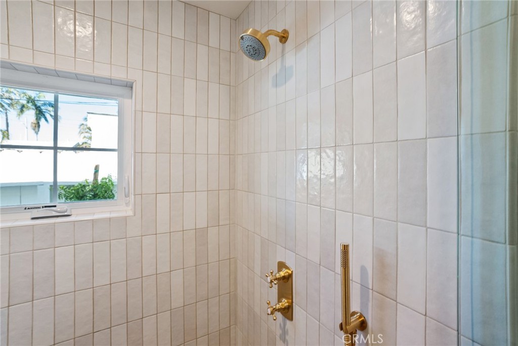 211 Monte Vista Avenue