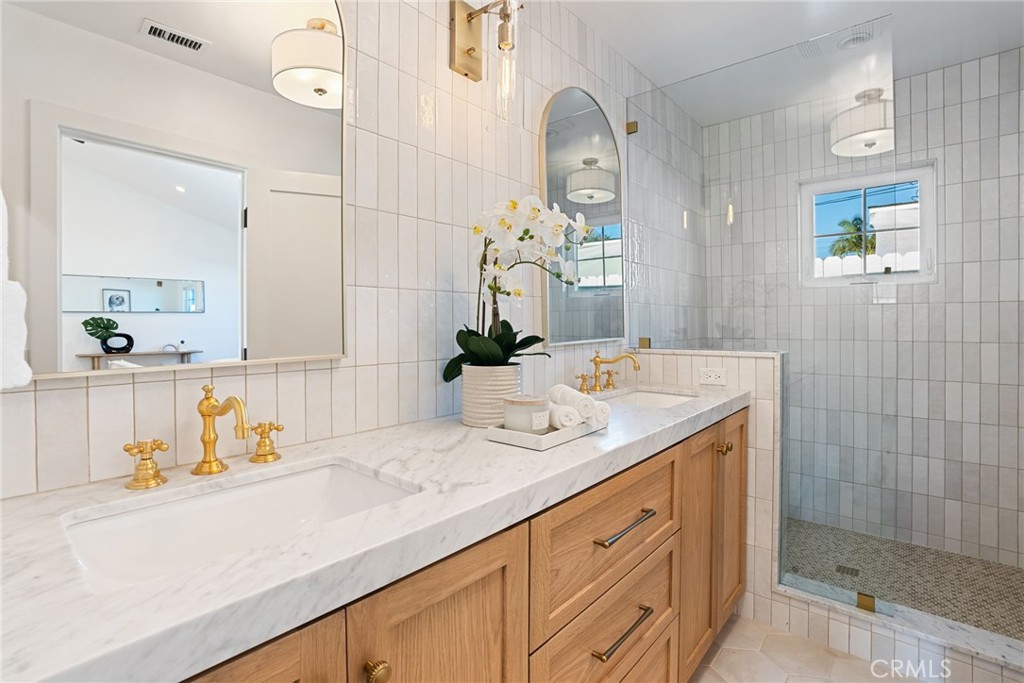 211 Monte Vista Avenue