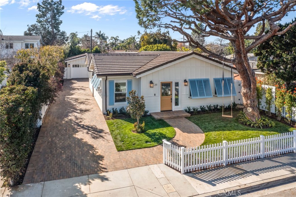 211 Monte Vista Avenue