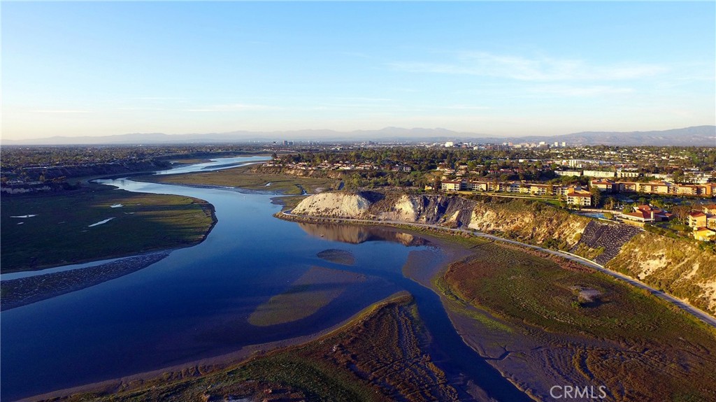 2516 University Drive