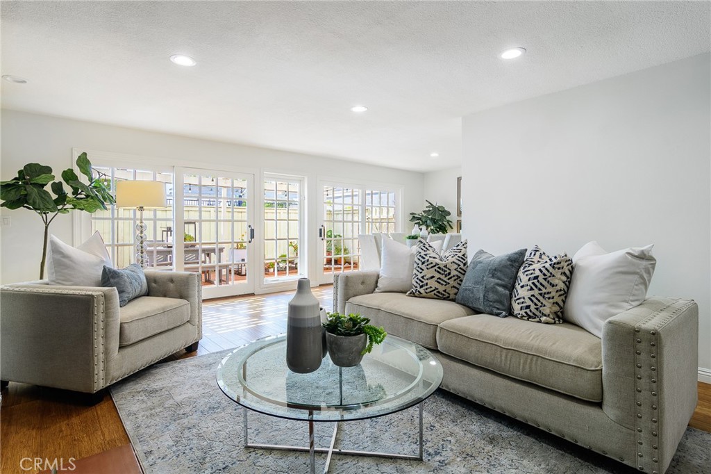 2516 University Drive