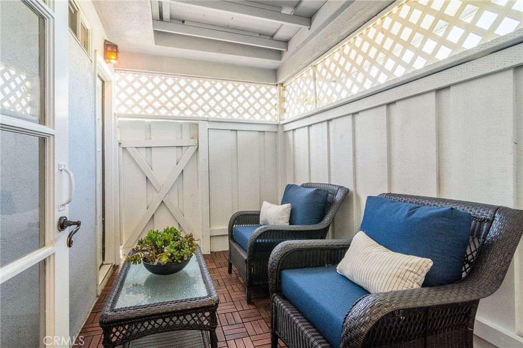 2516 University Drive