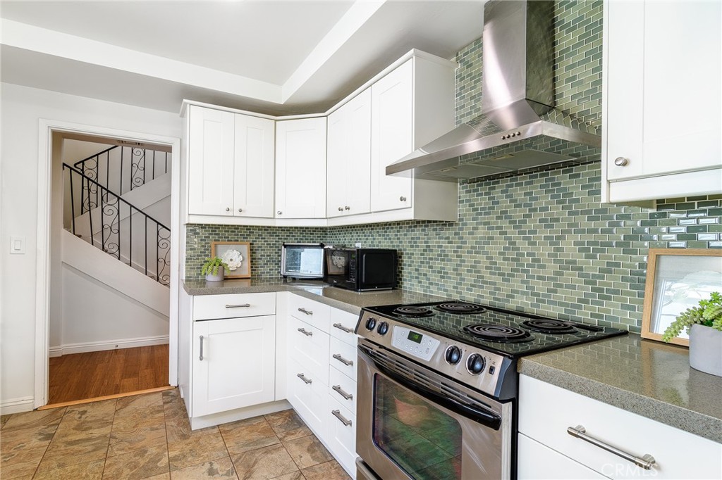 2516 University Drive