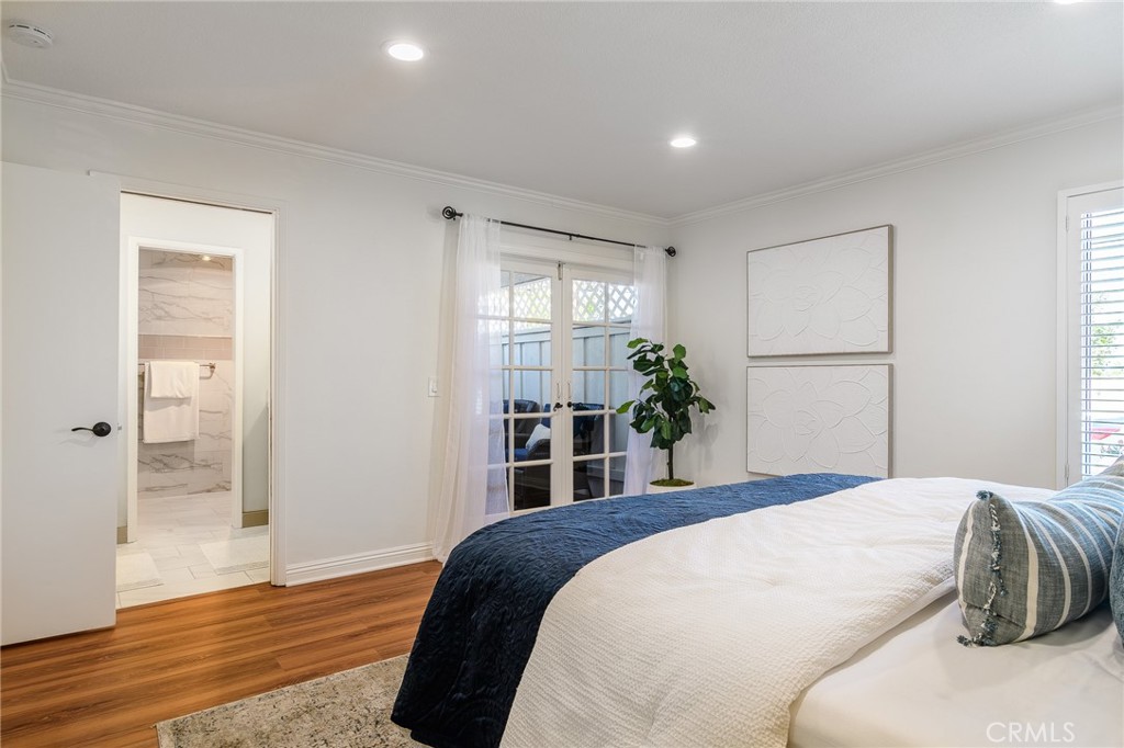 2516 University Drive