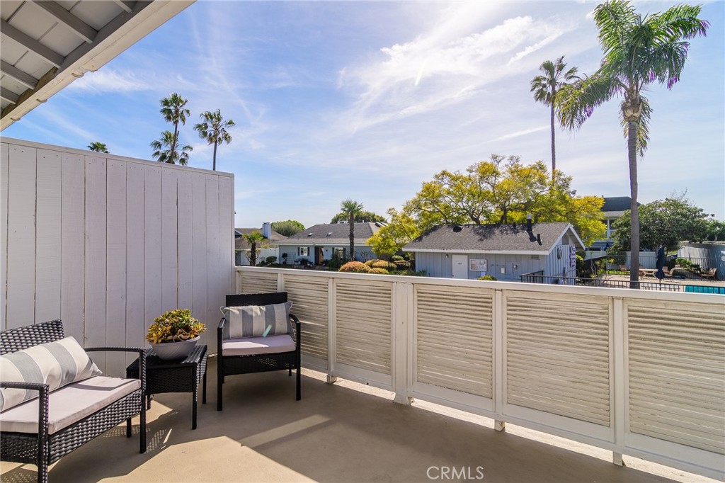 2516 University Drive