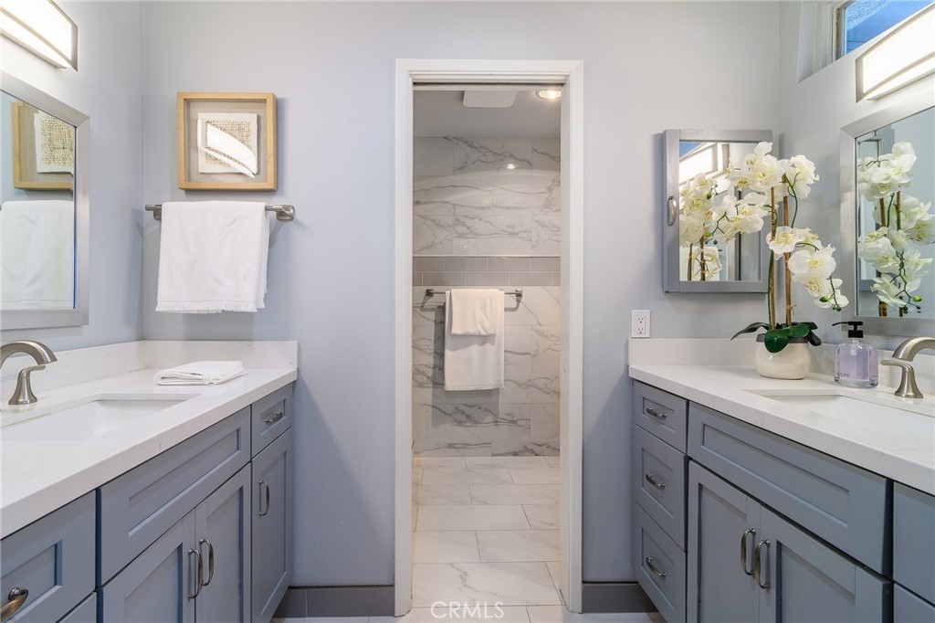 2516 University Drive