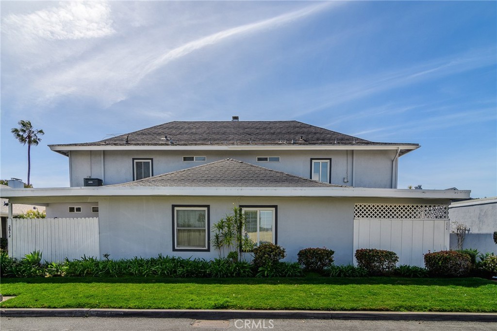 2516 University Drive