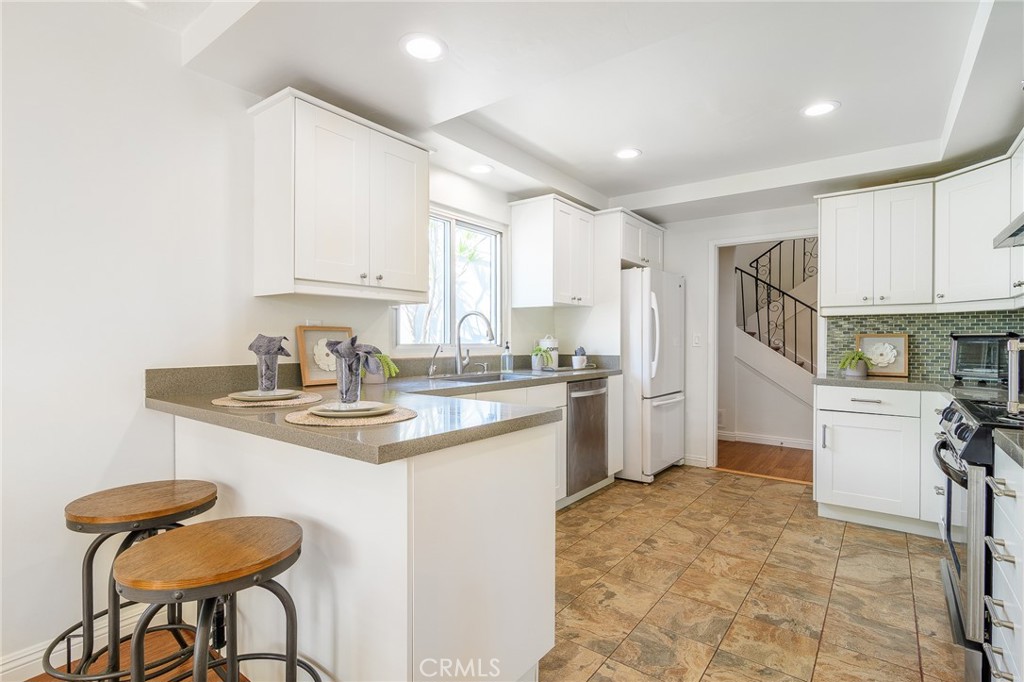 2516 University Drive