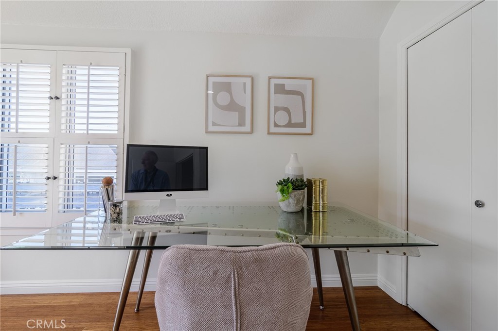 2516 University Drive