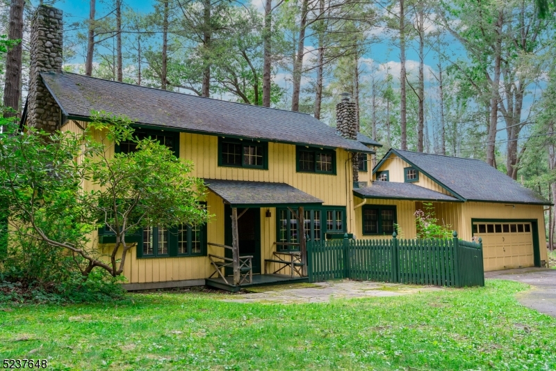 963 East Shore Dr