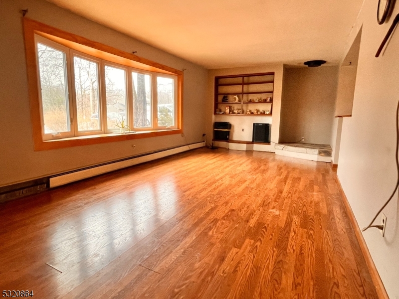 151 Barry Dr North