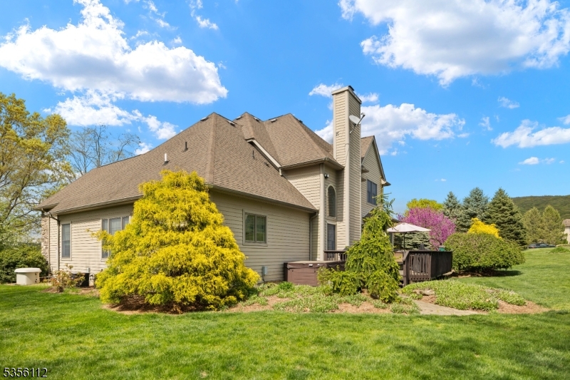 2 Sutton Ct
