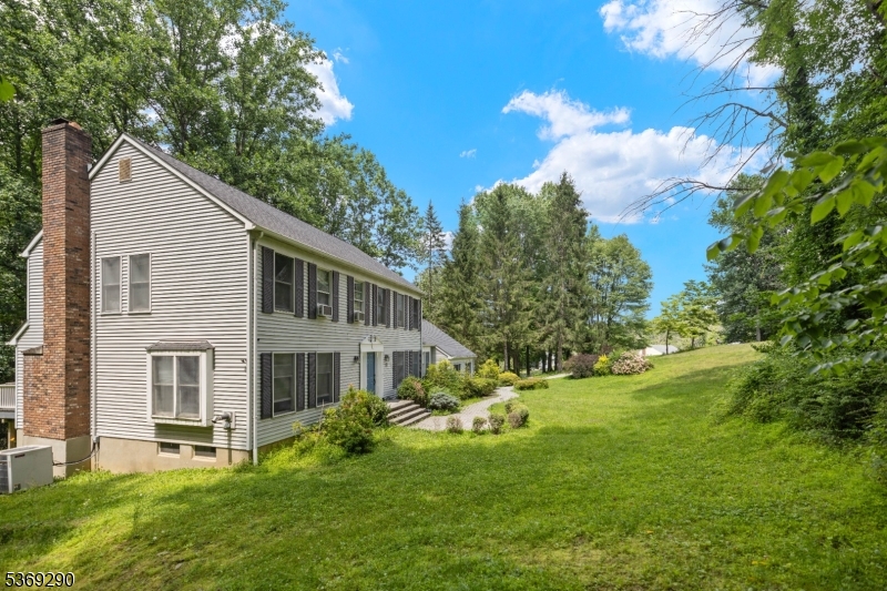 17 Grandview Ter
