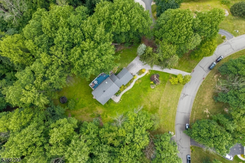 17 Grandview Ter
