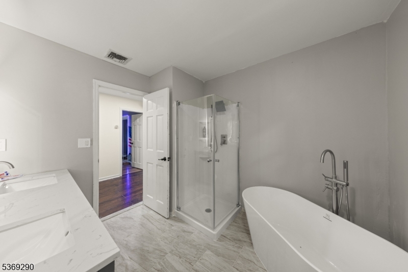 17 Grandview Ter