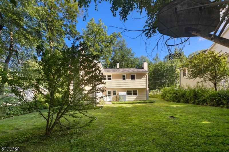 3 Sandy Hill Rd