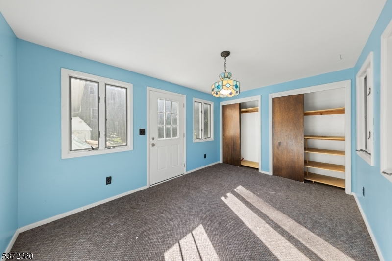 3 Sandy Hill Rd