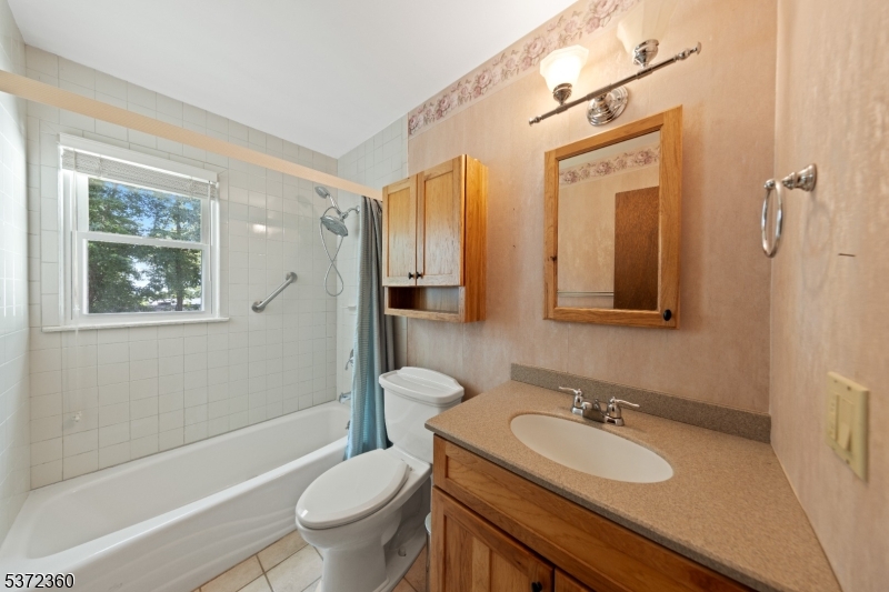 3 Sandy Hill Rd