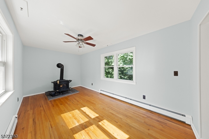 3 Sandy Hill Rd