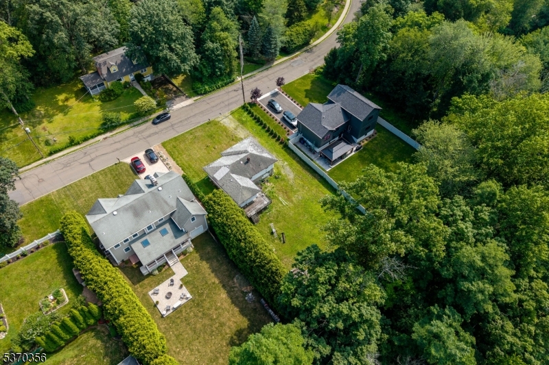 5 Brookwood Rd