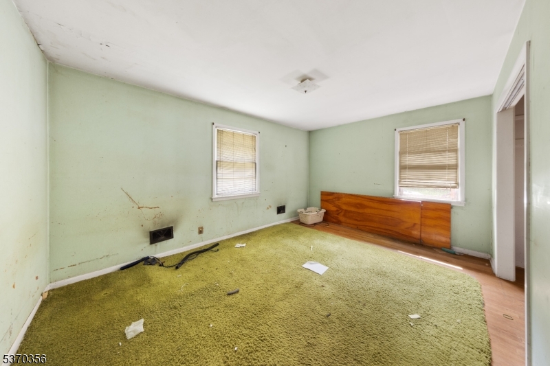 5 Brookwood Rd