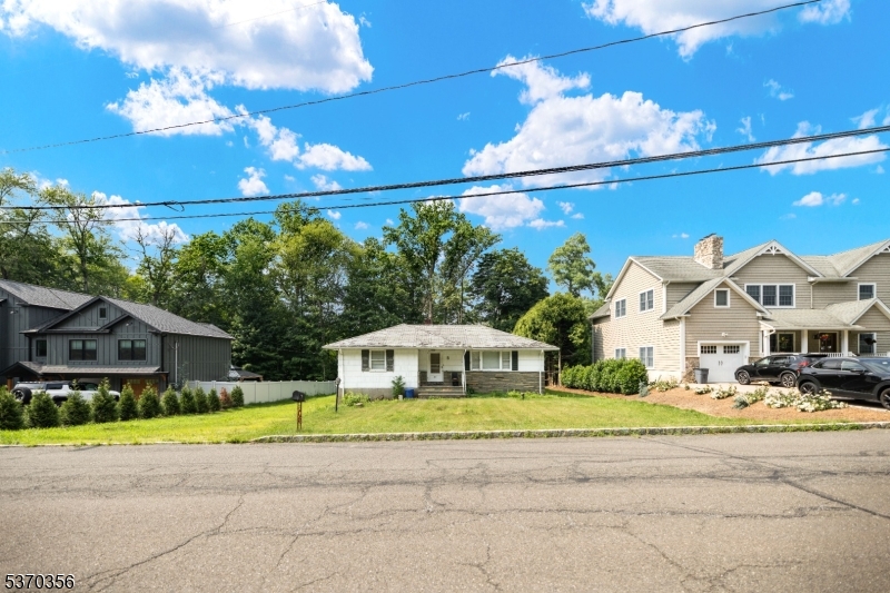 5 Brookwood Rd